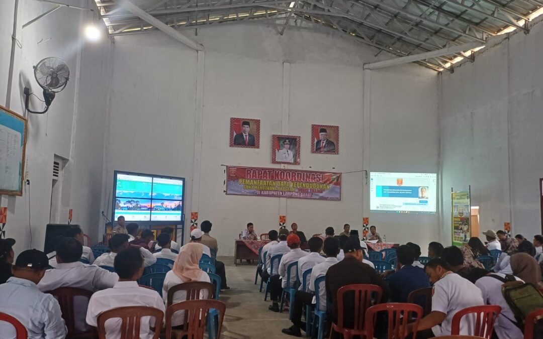 Rapat Koordinasi Pemanfaatan Data Kependudukan Guna Mendukung Program Smart Village di Kabupaten Lampung Barat