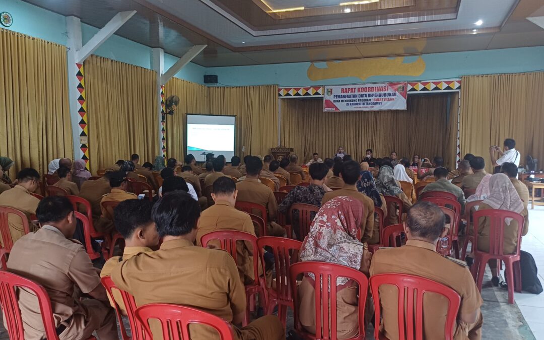 Rapat Pemanfaatan Data Kependudukan dengan perangkat Daerah Kabupaten Tanggamus terkait dan pekon-pekon Lokasi Program Smart Village se-Kabupaten Tanggamus